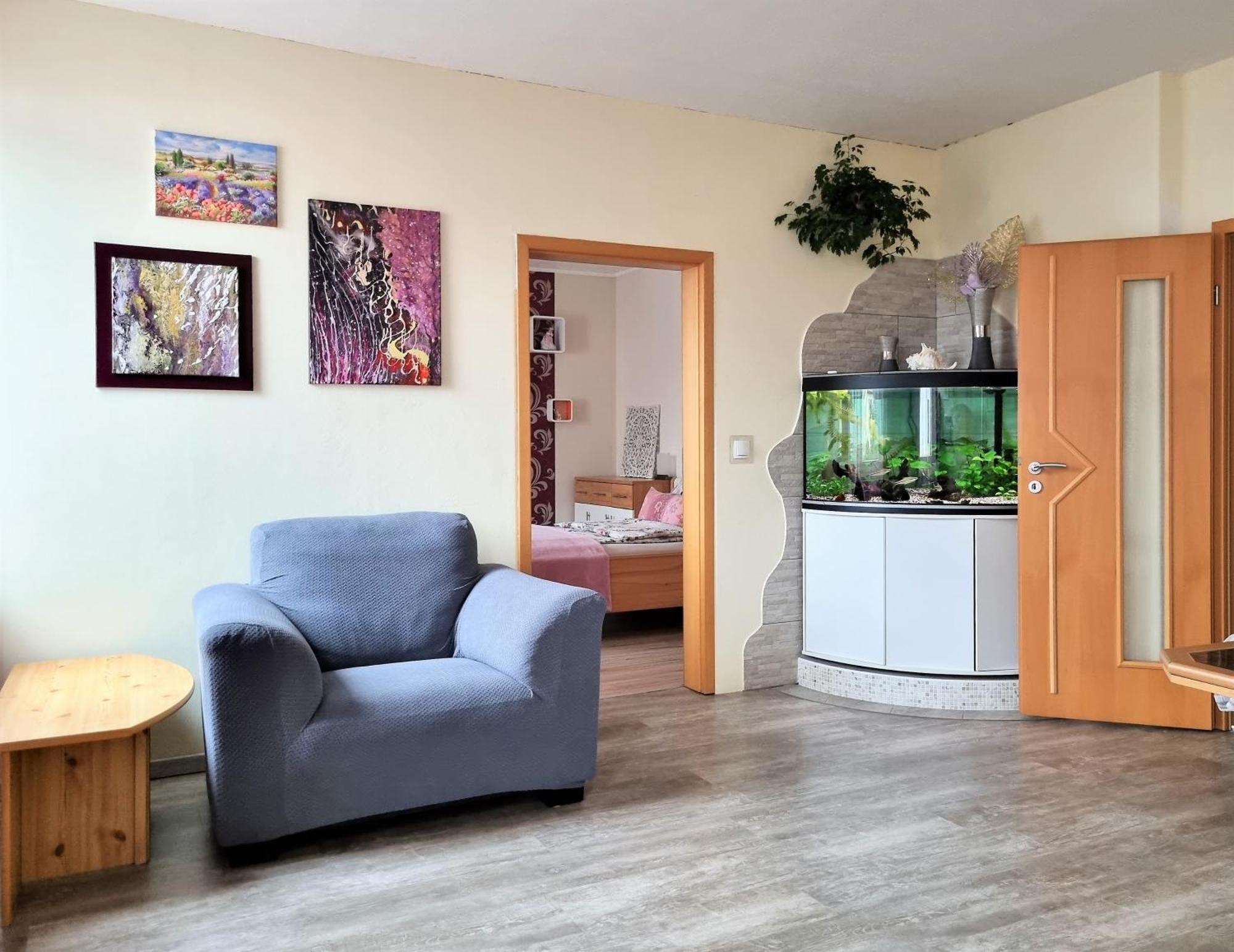 Apartment Bayreuth, Grosse Ferienwohnung Im Haus Mit Kunst, 3 Schlafzimmer, Kueche, Parkplatz Exterior photo