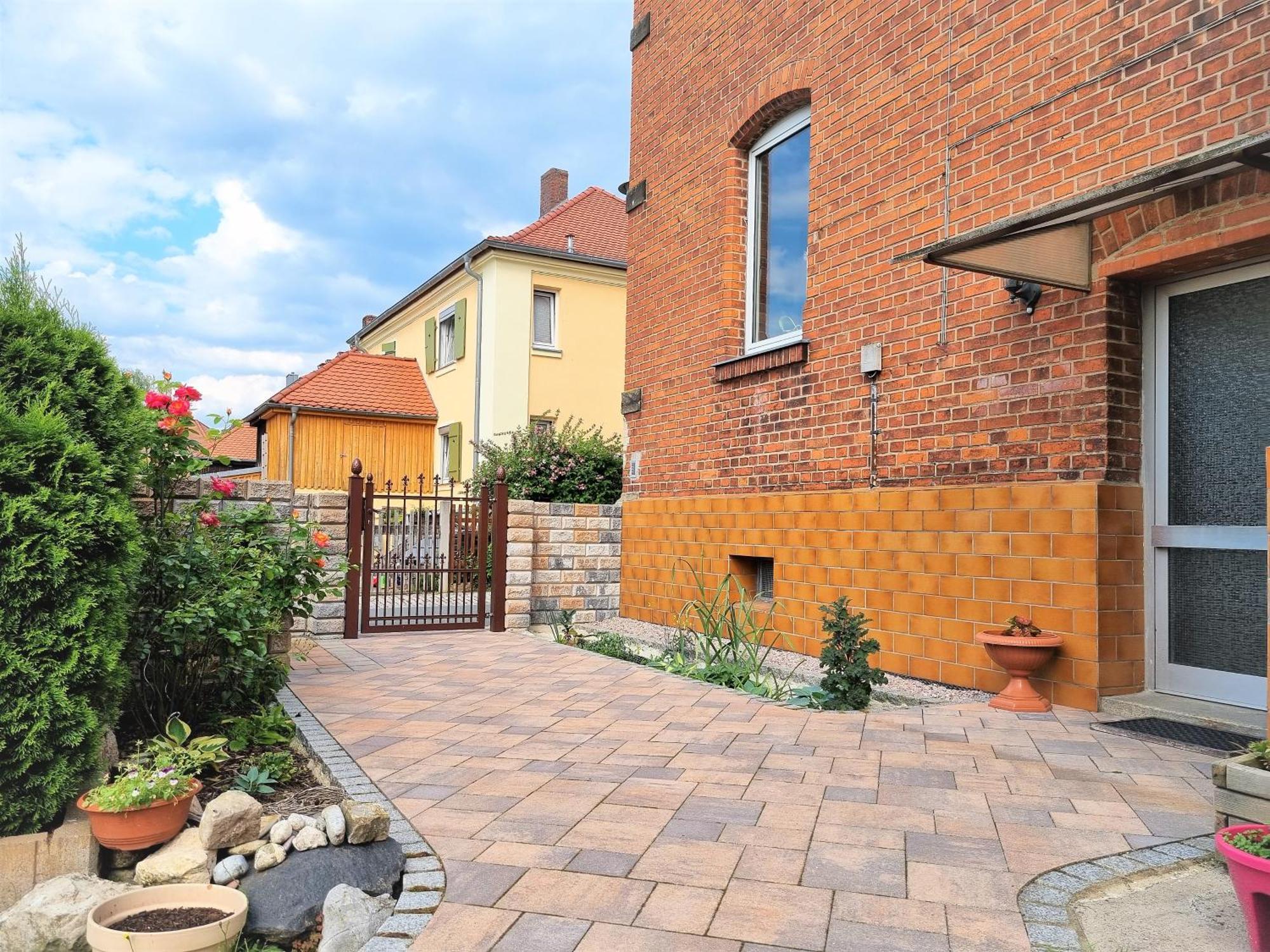 Apartment Bayreuth, Grosse Ferienwohnung Im Haus Mit Kunst, 3 Schlafzimmer, Kueche, Parkplatz Exterior photo
